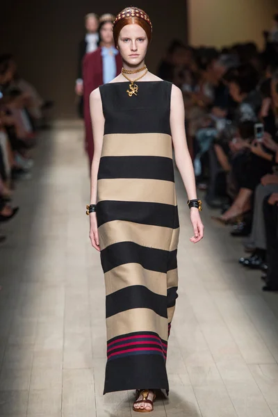 Look 32